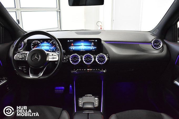 MERCEDES-BENZ GLA 200 d Automatic Premium